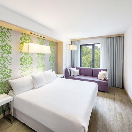 Hotel Occidental Praha Five Esterno foto