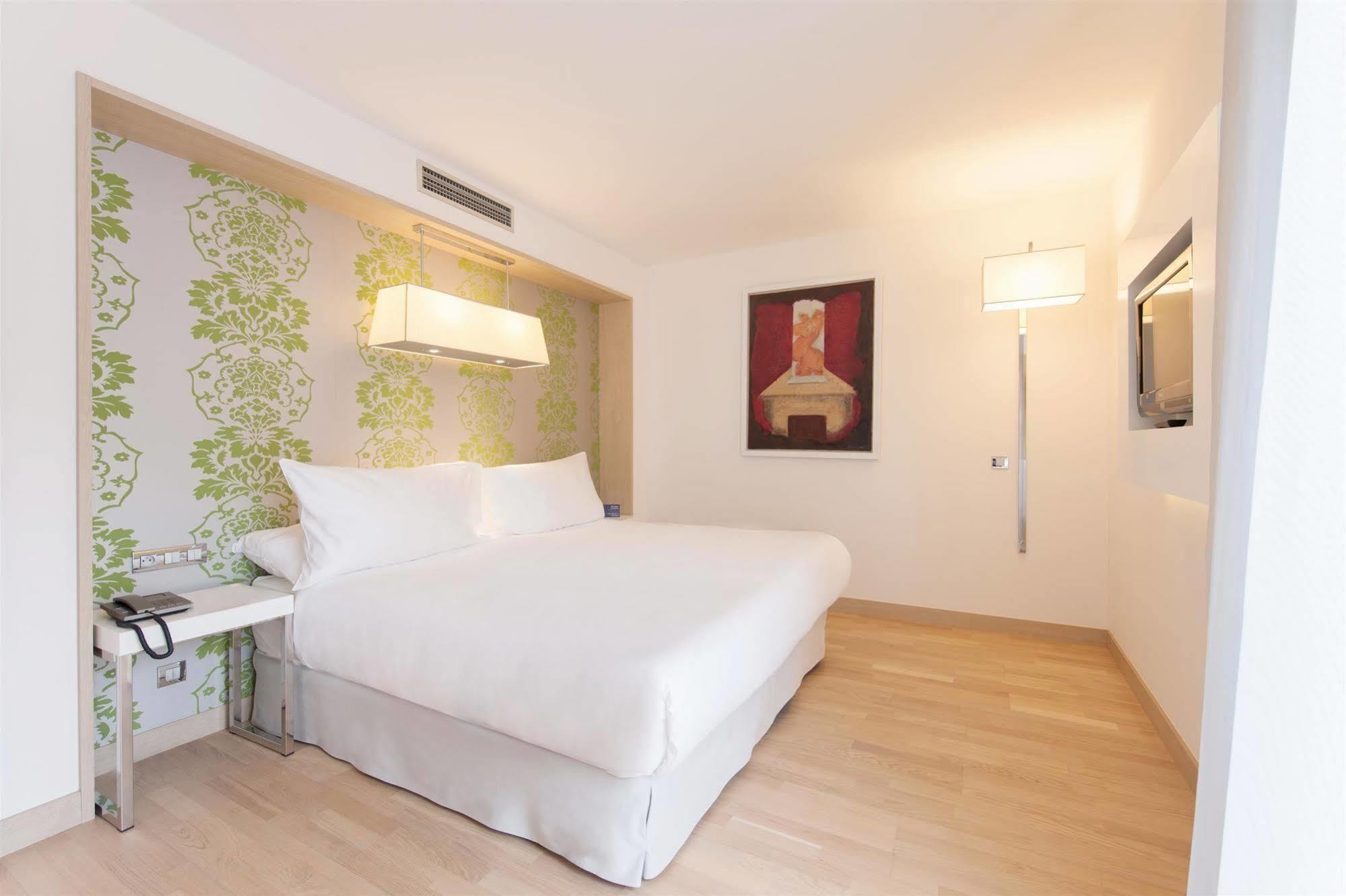 Hotel Occidental Praha Five Esterno foto
